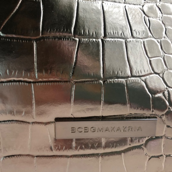 New BCBG Max Azria Gold Satchel Handbag with Exterior Zipper and Inner Zipper - Picture 2 of 3